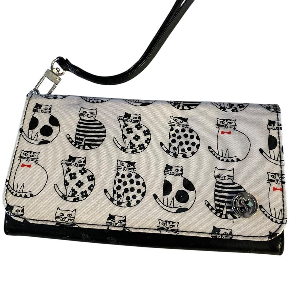 Caseen Cat Black and White Wristlet